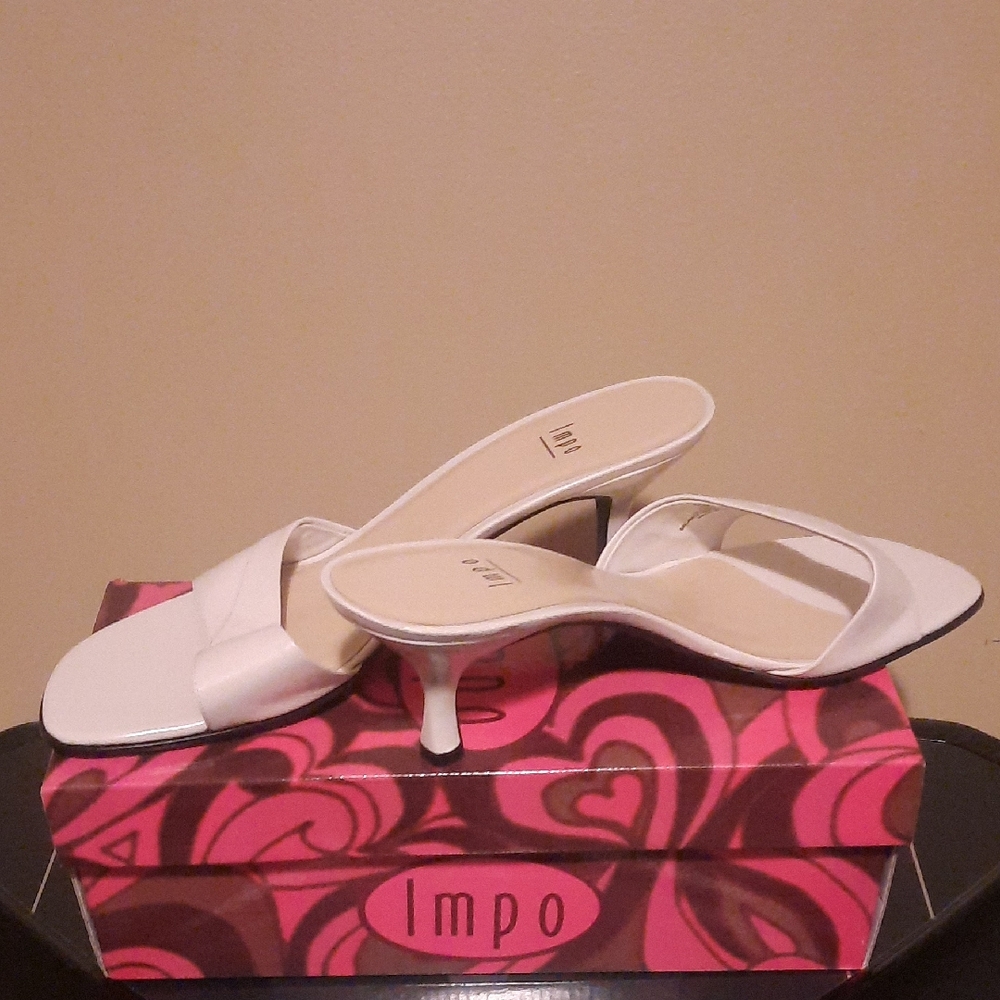 Impo White Open-Toe Kitten Heel Mules